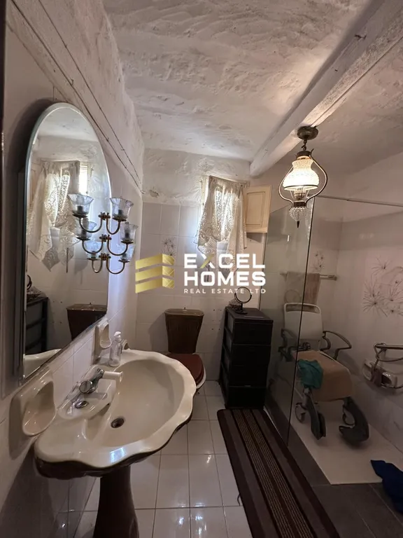 4 bedroom Townhouse in Xaghra, Malta – 61246