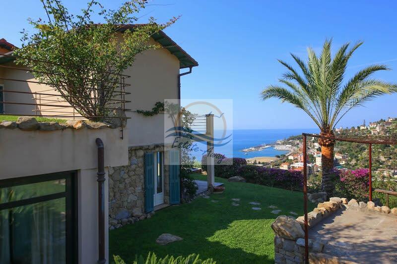 EM1117 Exclusive Villa with Panoramic Sea View for Sale in Bordighera