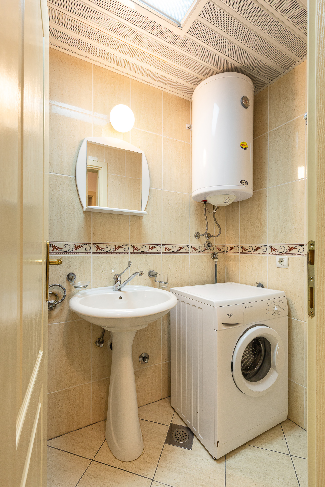 1 bedroom Apartment in Becici, Montenegro – CMM52433