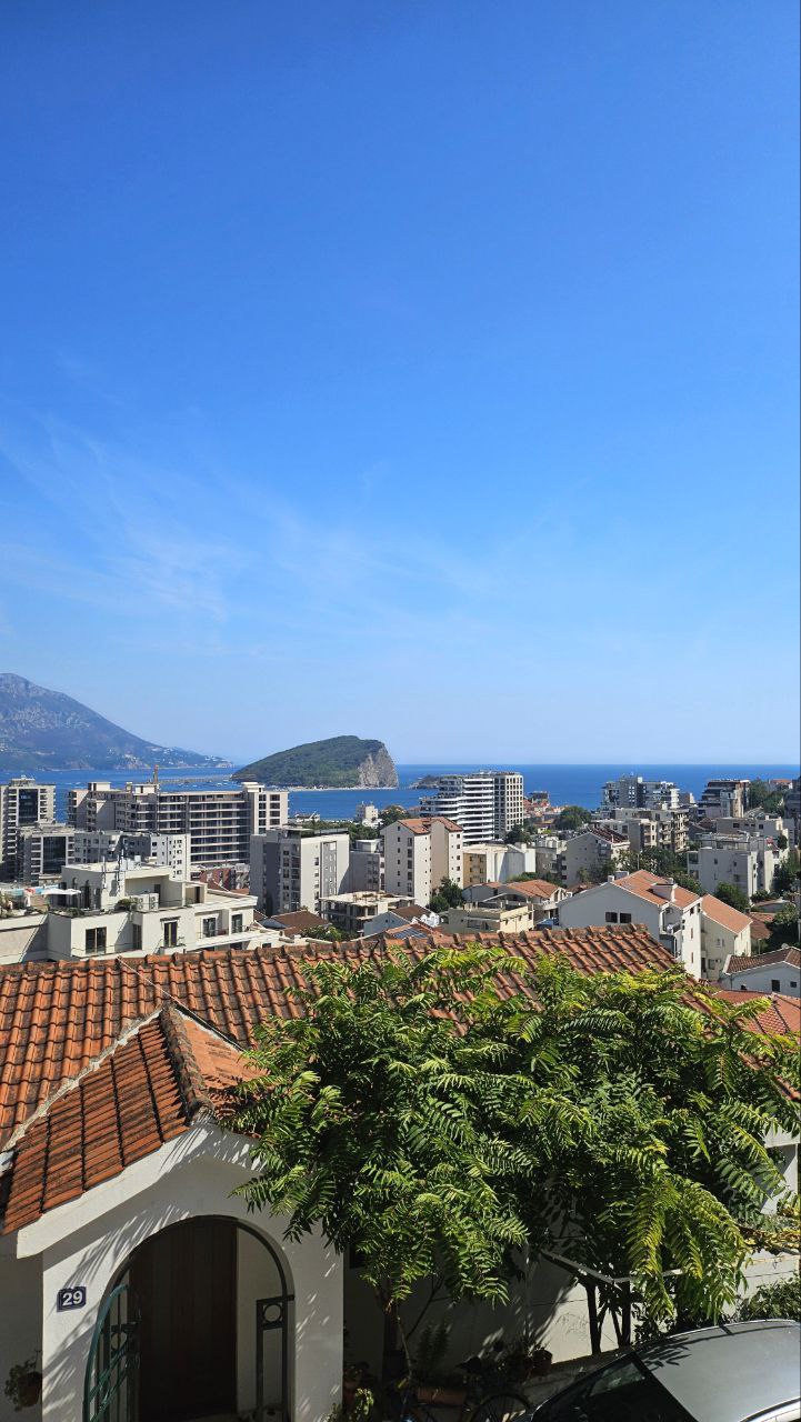 Two-Bedroom Apartment with Stunning Sea View in Budva, Montenegro – MRENB61