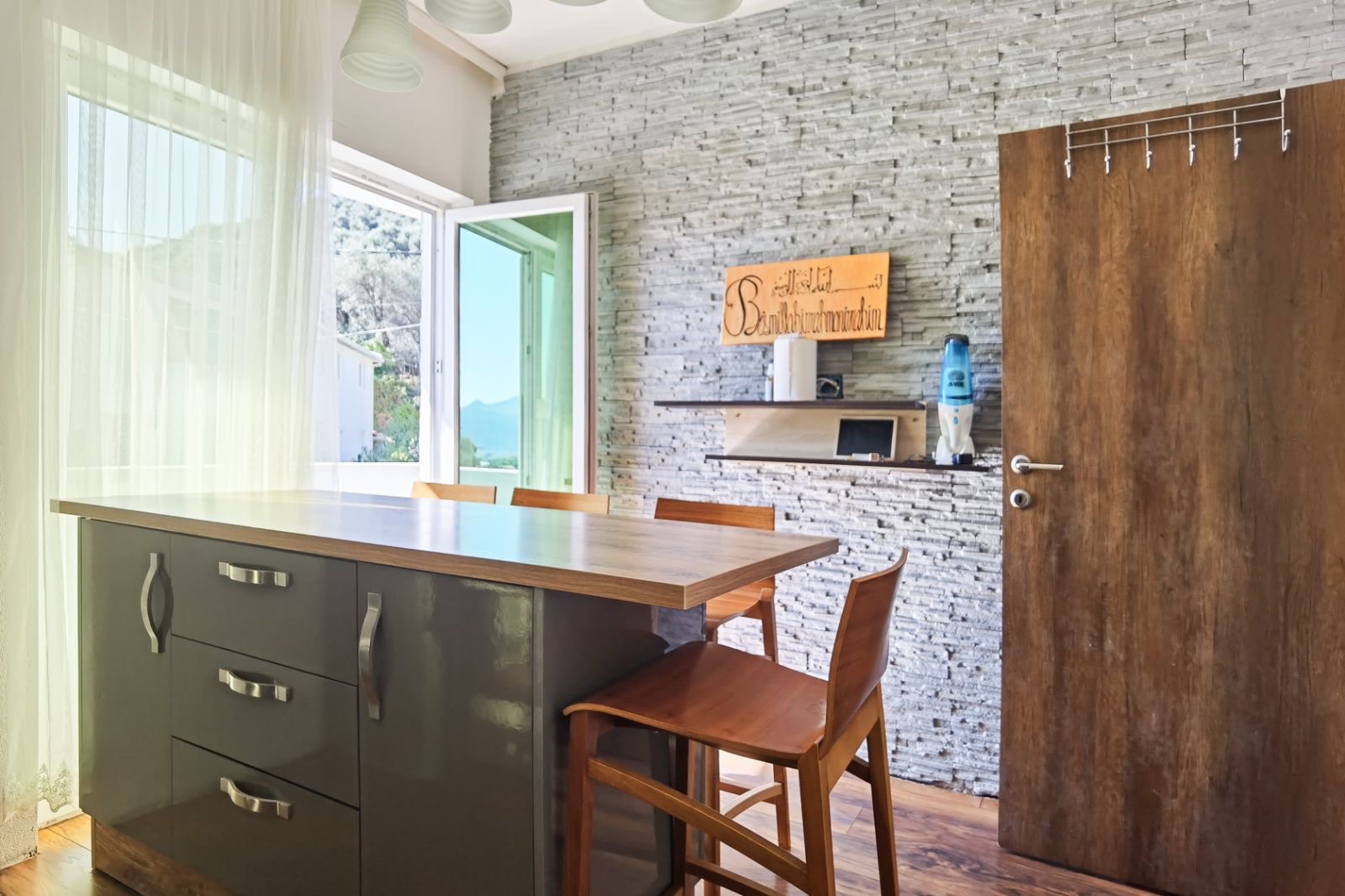 Spacious House for Sale in Bar-Montenegro, Montenegro – MREMLA1