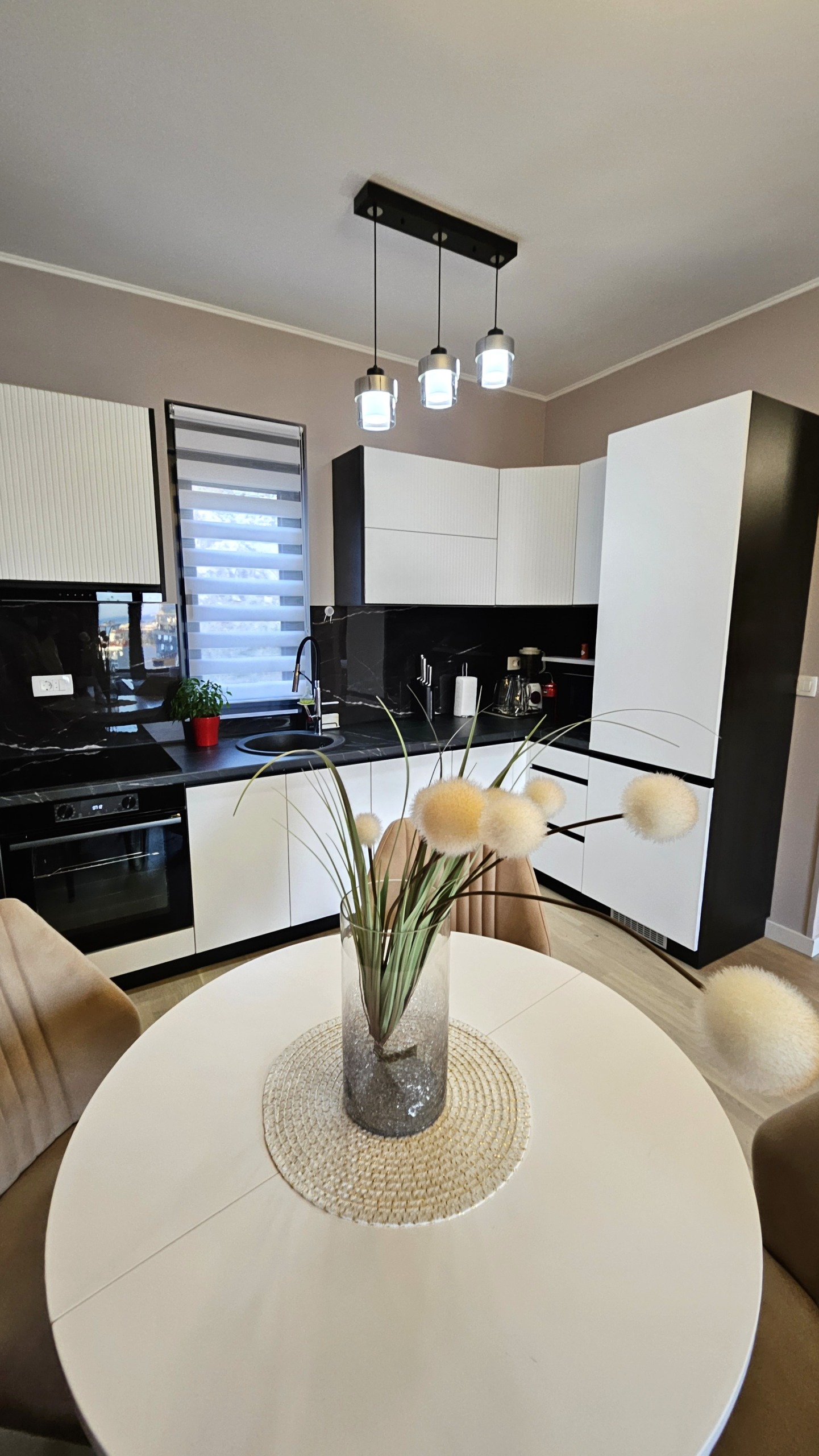 Modern Furnished Apartment with Sea View in Budva, Montenegro – MRENB62