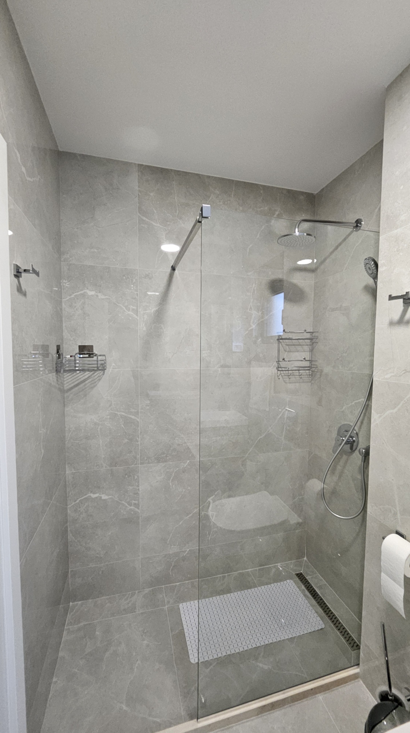 Modern Furnished Apartment with Sea View in Budva, Montenegro – MRENB62