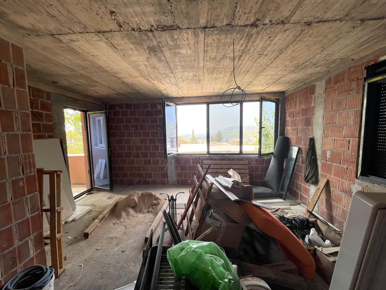 Spacious Sea View Home for Sale in Sutomore, Montenegro – MREALE38