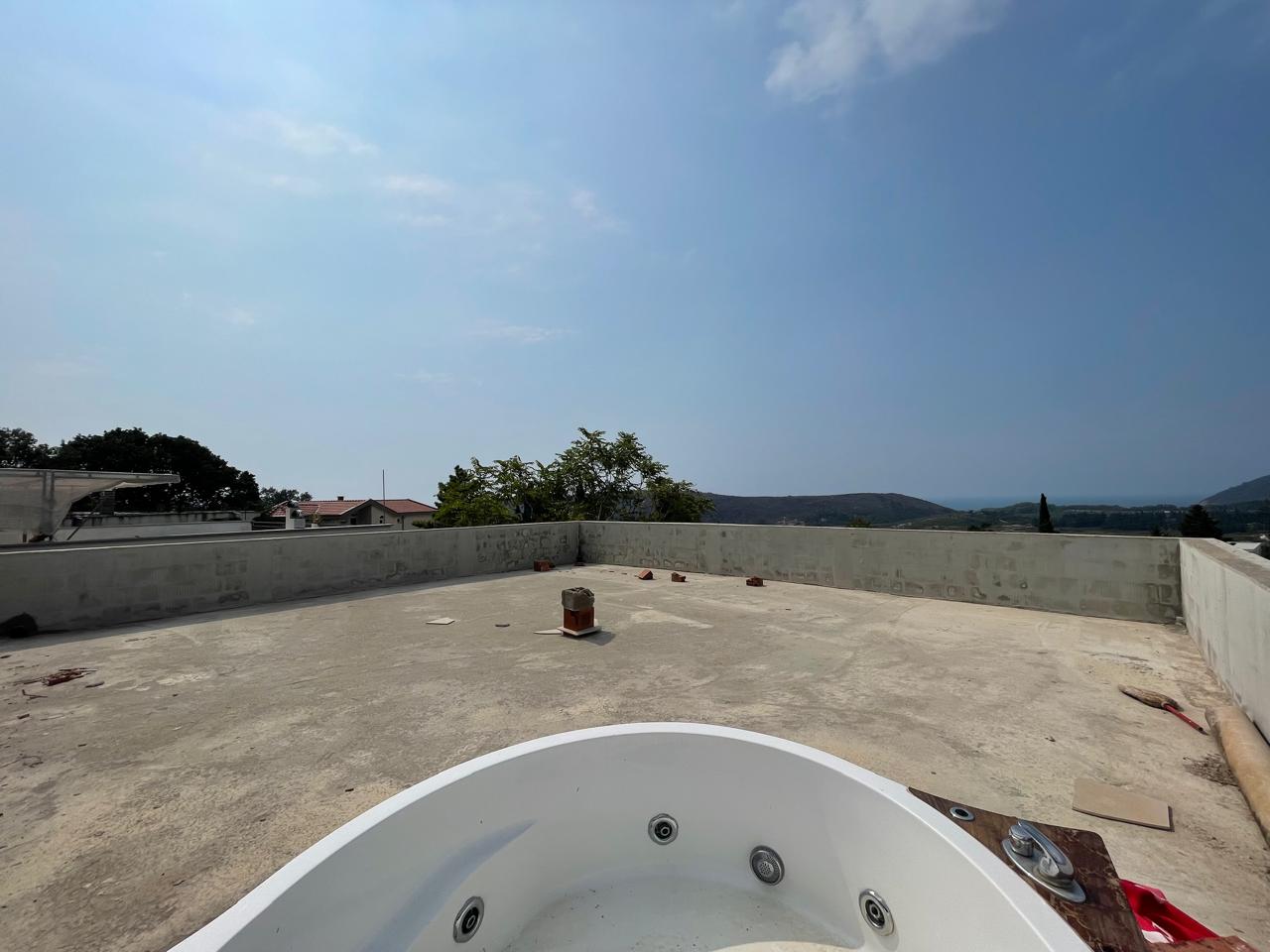 Spacious Sea View Home for Sale in Sutomore, Montenegro – MREALE38