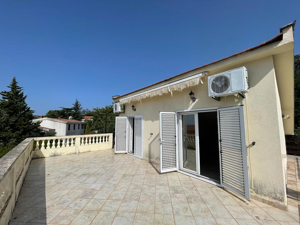 Spacious 7-Bedroom House for Sale in Sutomore, Montenegro – MREALE44