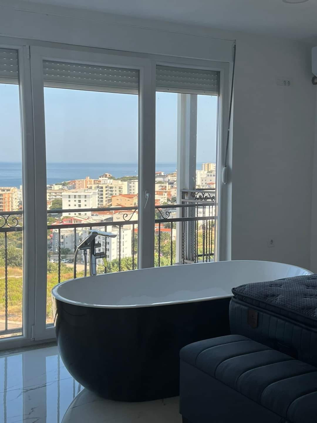 Luxurious Penthouse with Panoramic Sea Views in Dobra Voda, Montenegro – MREVE20