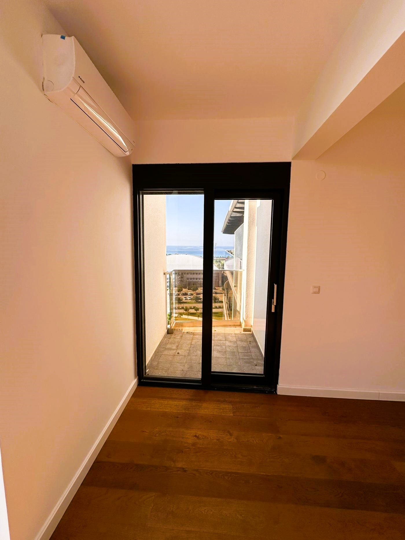 Spacious 2-Room Apartment for Sale in Soho City, Montenegro – MREVL01