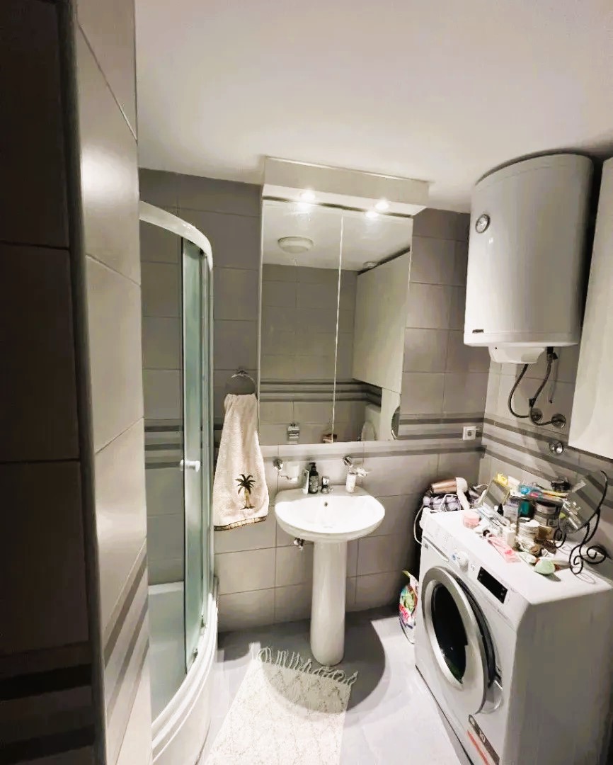 Apartment with Mountain Views in Podgorica, Montenegro – MREANP01