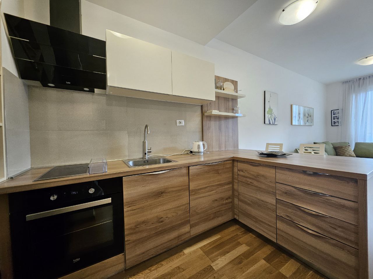 Cozy 1-Bedroom Apartment in the Heart of Budva, Montenegro – MREL15