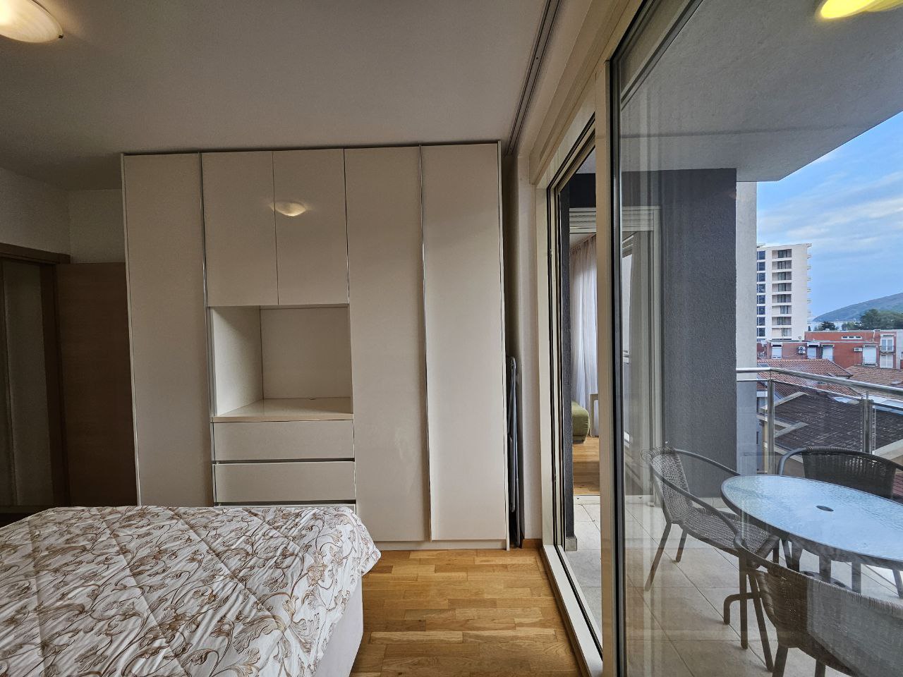 Cozy 1-Bedroom Apartment in the Heart of Budva, Montenegro – MREL15