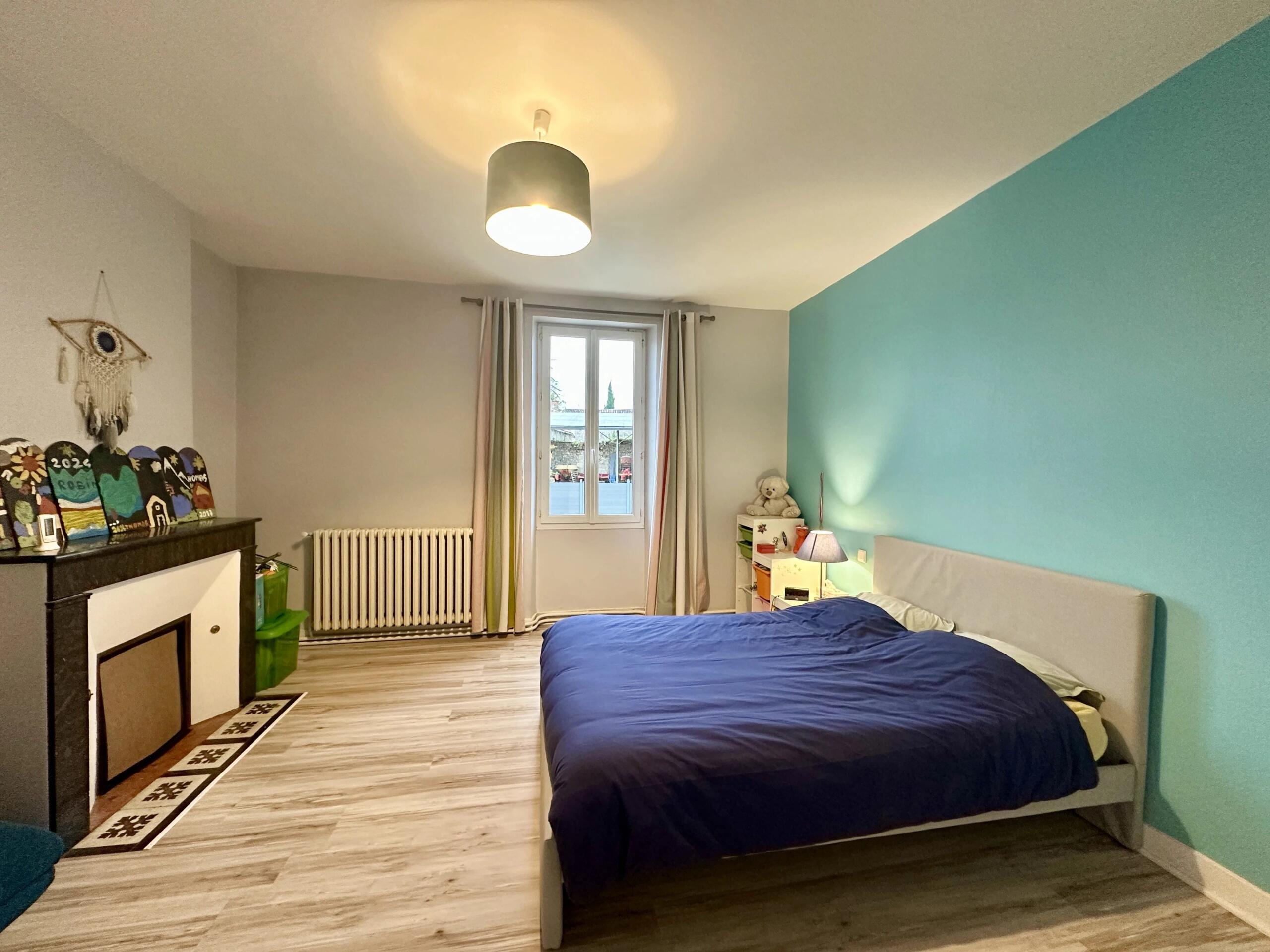 Turnkey AOC Bordeaux organic vineyard with renovated stone farmhouse, Aquitaine – France – BVI72409