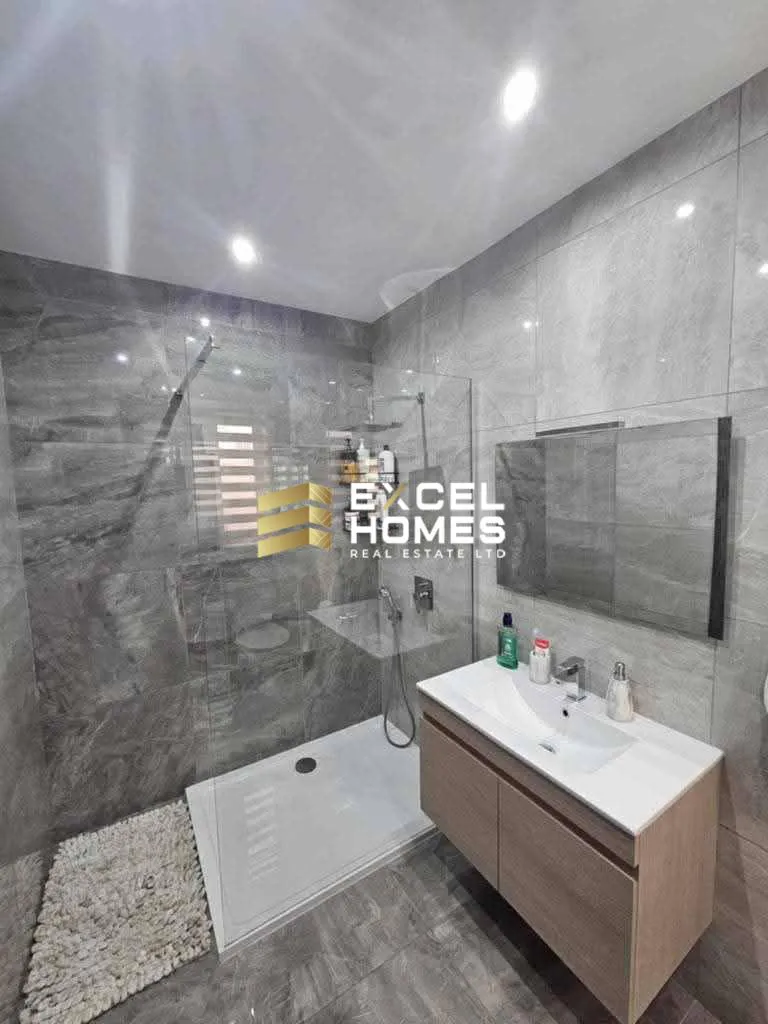 2 bedroom Apartment in Qawra, Malta – 61753