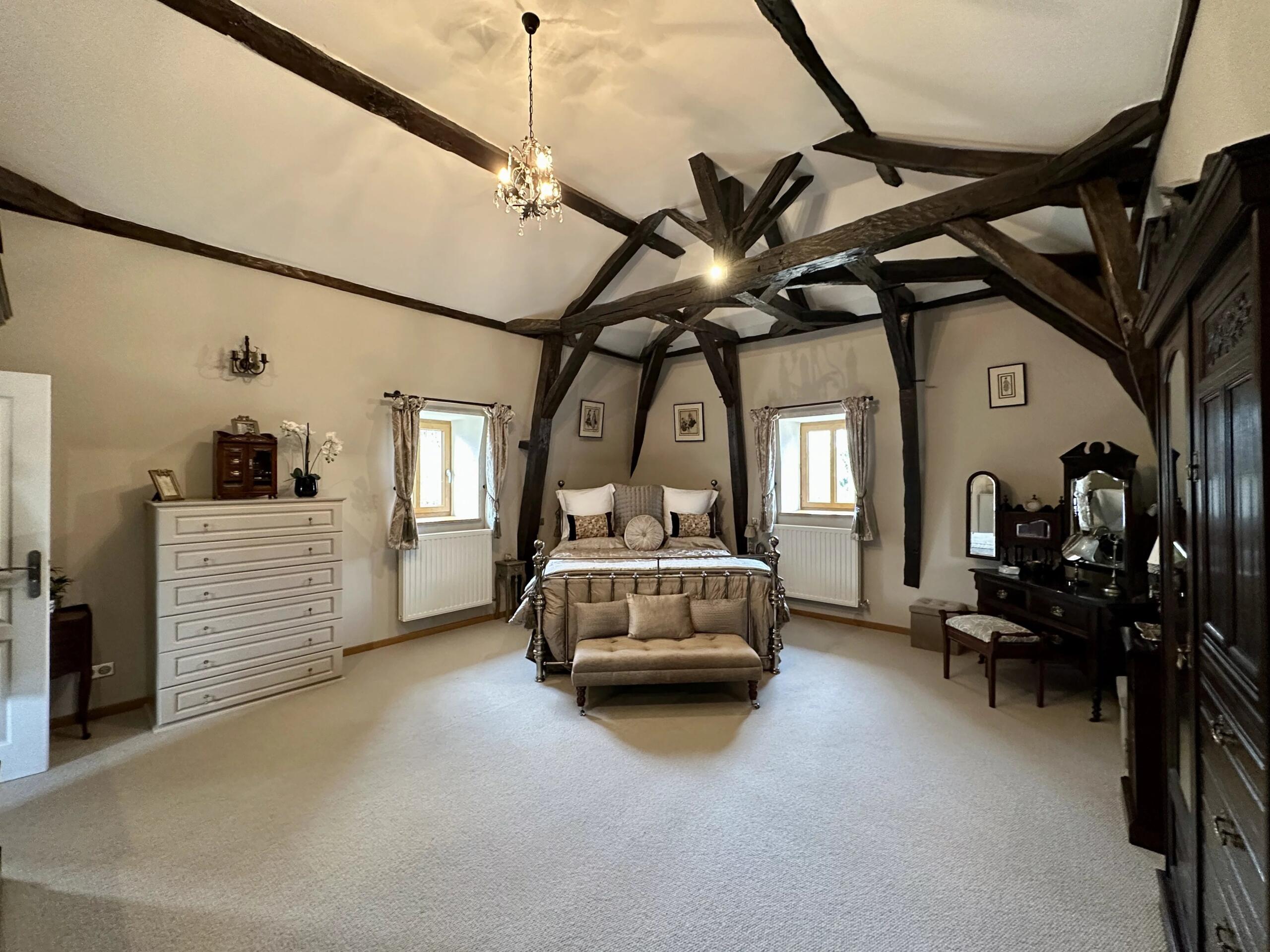 4-bedroom chartreuse with guest house, pool and outbuildings, Aquitaine – France – BVI77895