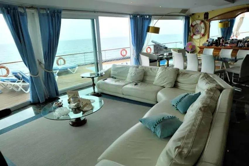 6 bedroom Villa in Mijas Costa, Malaga, Spain – 428-03750D