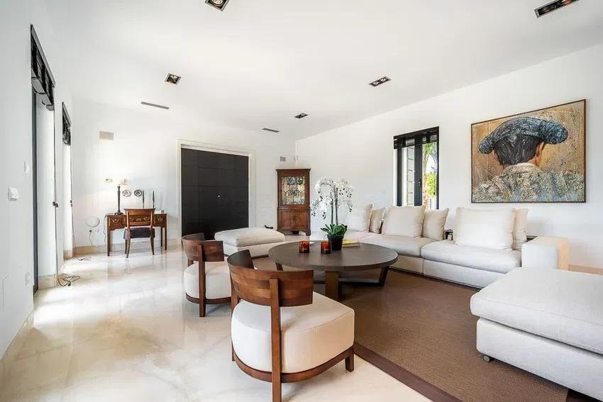 5 bedroom Villa in Mijas Costa, Malaga, Spain – 428-04105D