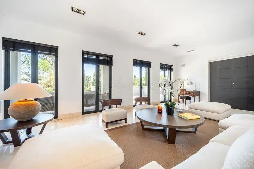 5 bedroom Villa in Mijas Costa, Malaga, Spain – 428-04105D