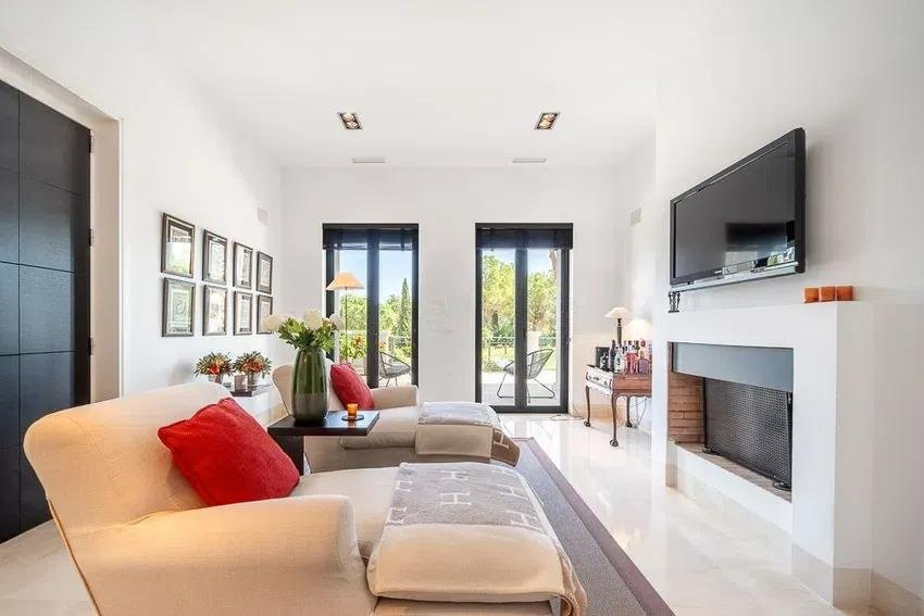 5 bedroom Villa in Mijas Costa, Malaga, Spain – 428-04105D