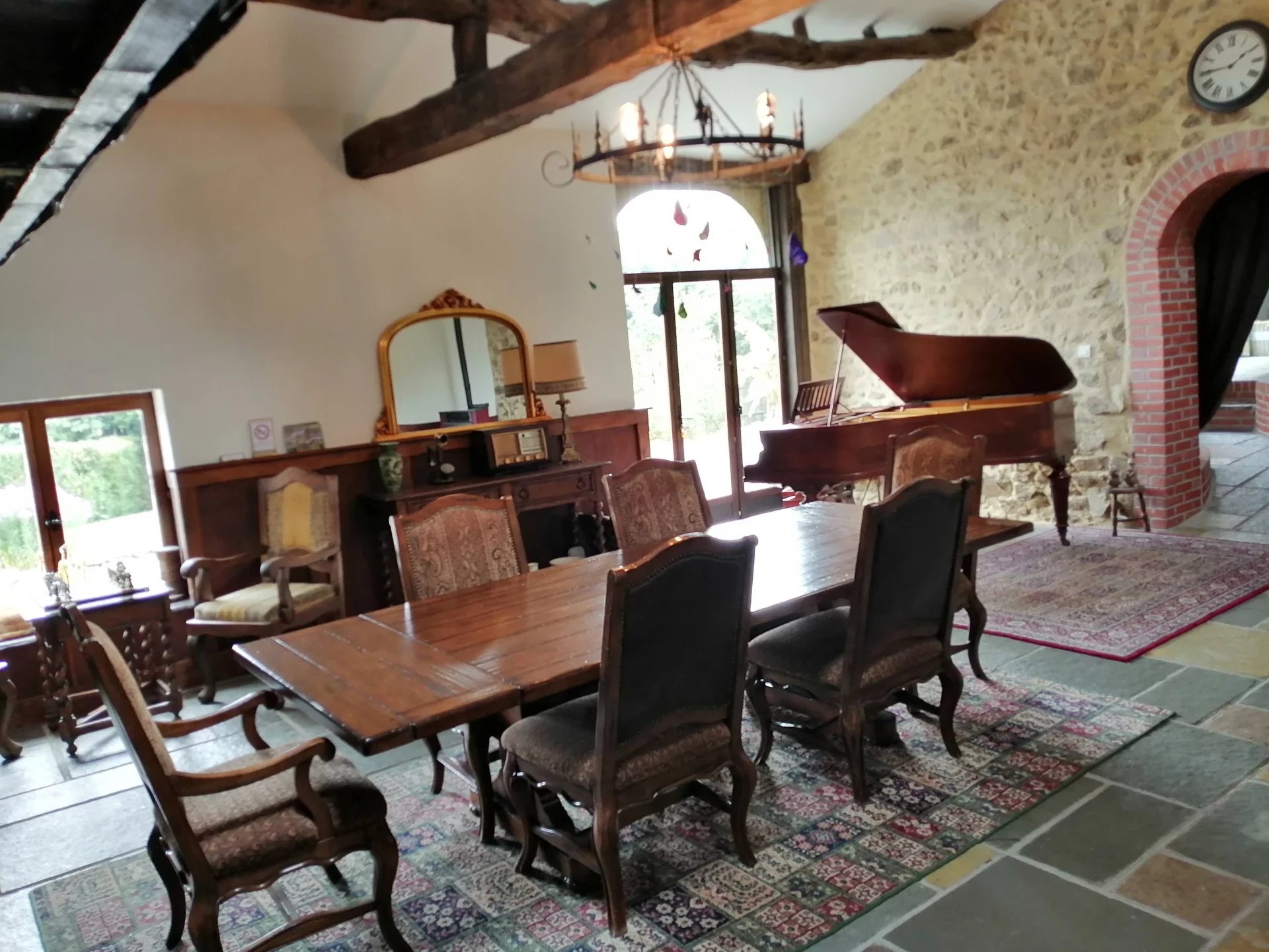 Three-bedroom house with one-bedroom feature tower gîte, Poitou-Charentes – France – BVI74063