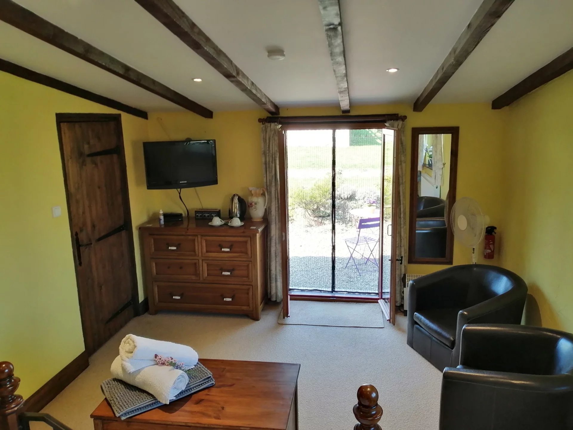 Three-bedroom house with one-bedroom feature tower gîte, Poitou-Charentes – France – BVI74063