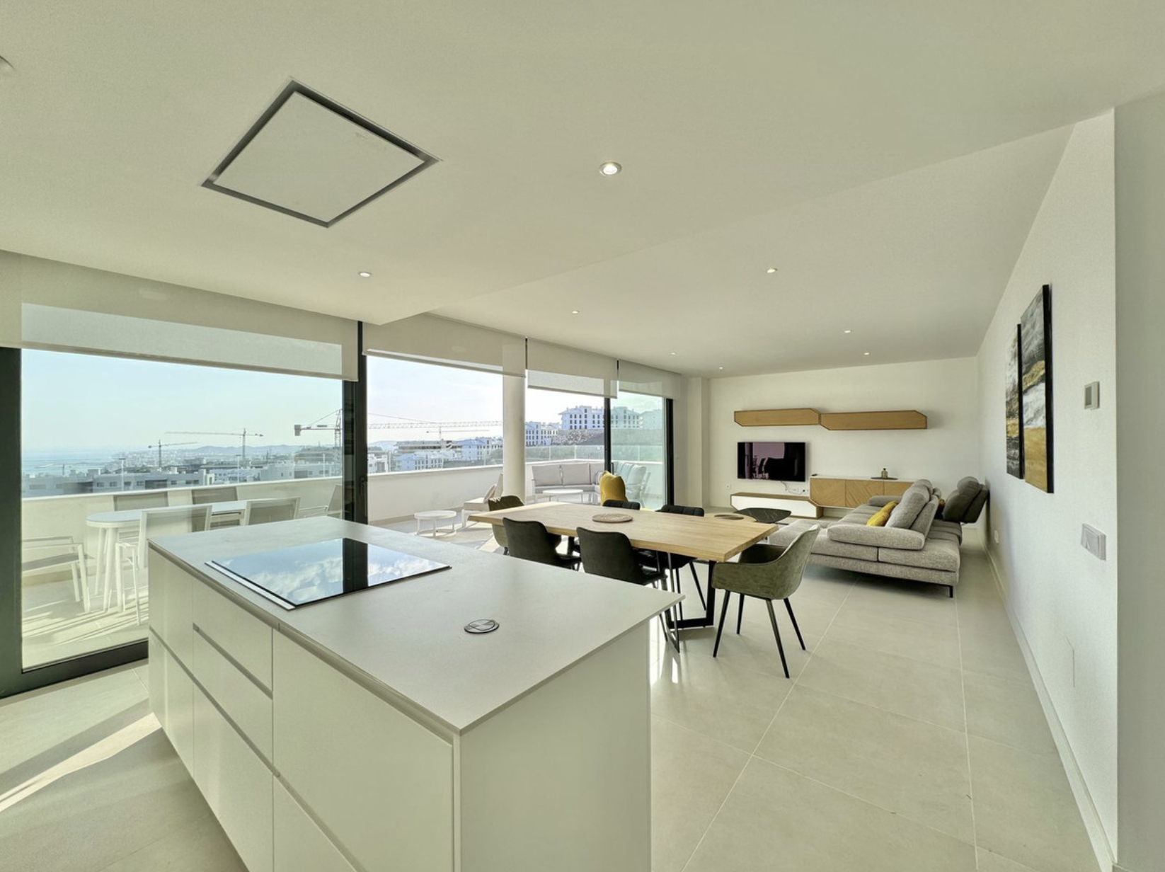 3 bedroom Apartment in Fuengirola, Malaga, Spain – 428-04135D