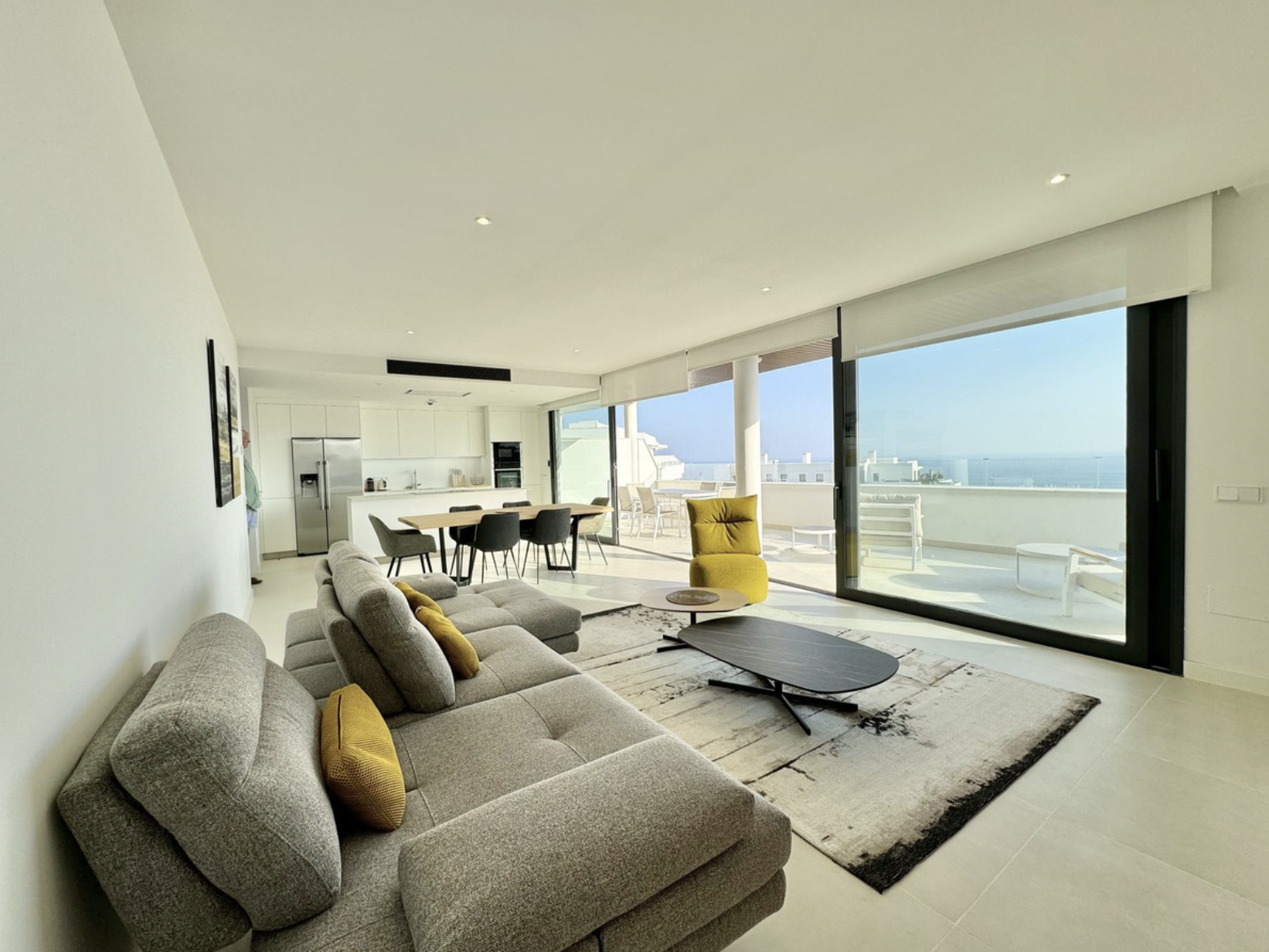 3 bedroom Apartment in Fuengirola, Malaga, Spain – 428-04135D