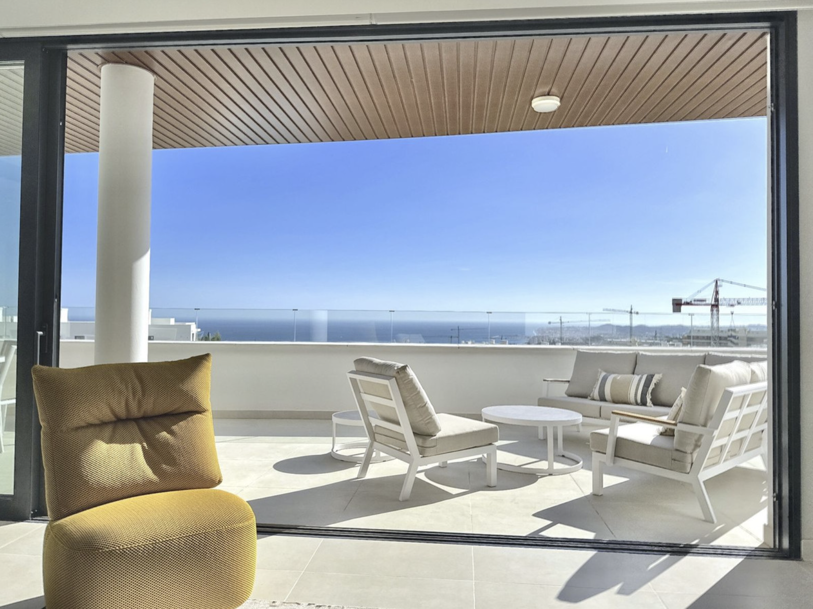 3 bedroom Apartment in Fuengirola, Malaga, Spain – 428-04135D