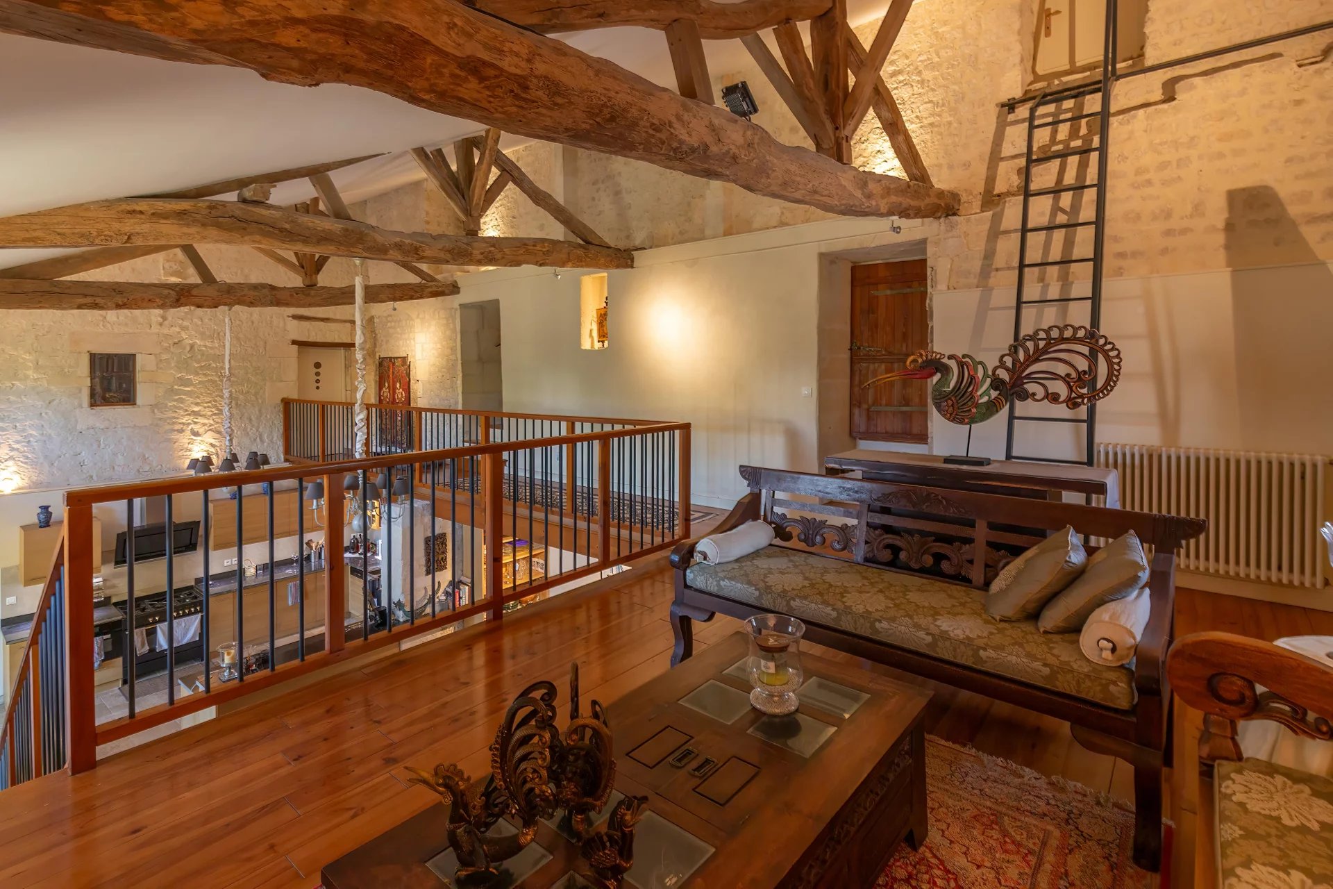 Beautifully renovated historic logis packed with character features, Poitou-Charentes – France – BVI76891