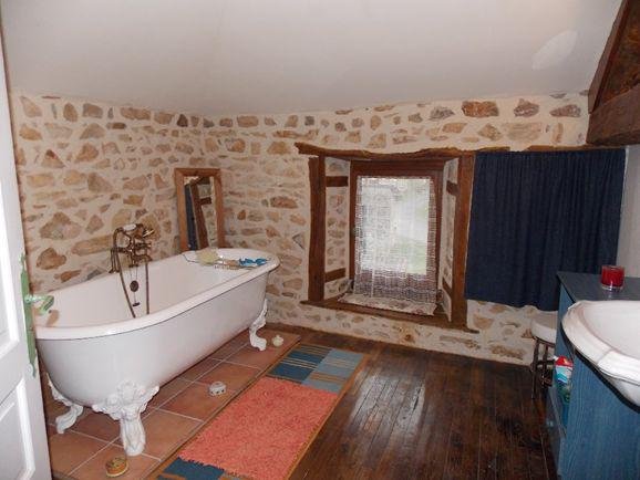 3 bedroom propriete in Saint Auvent, Haute-Vienne, France – 12018365823