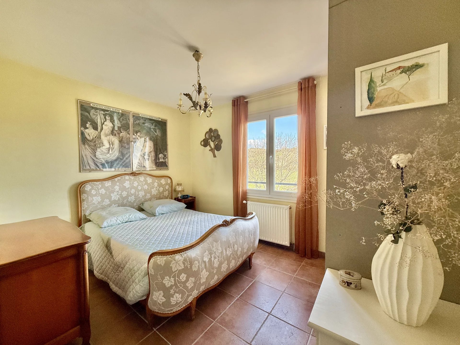 Single-level 3-bedroom home with garage, workshop and countryside views, Languedoc-Roussillon – France – BVI79778