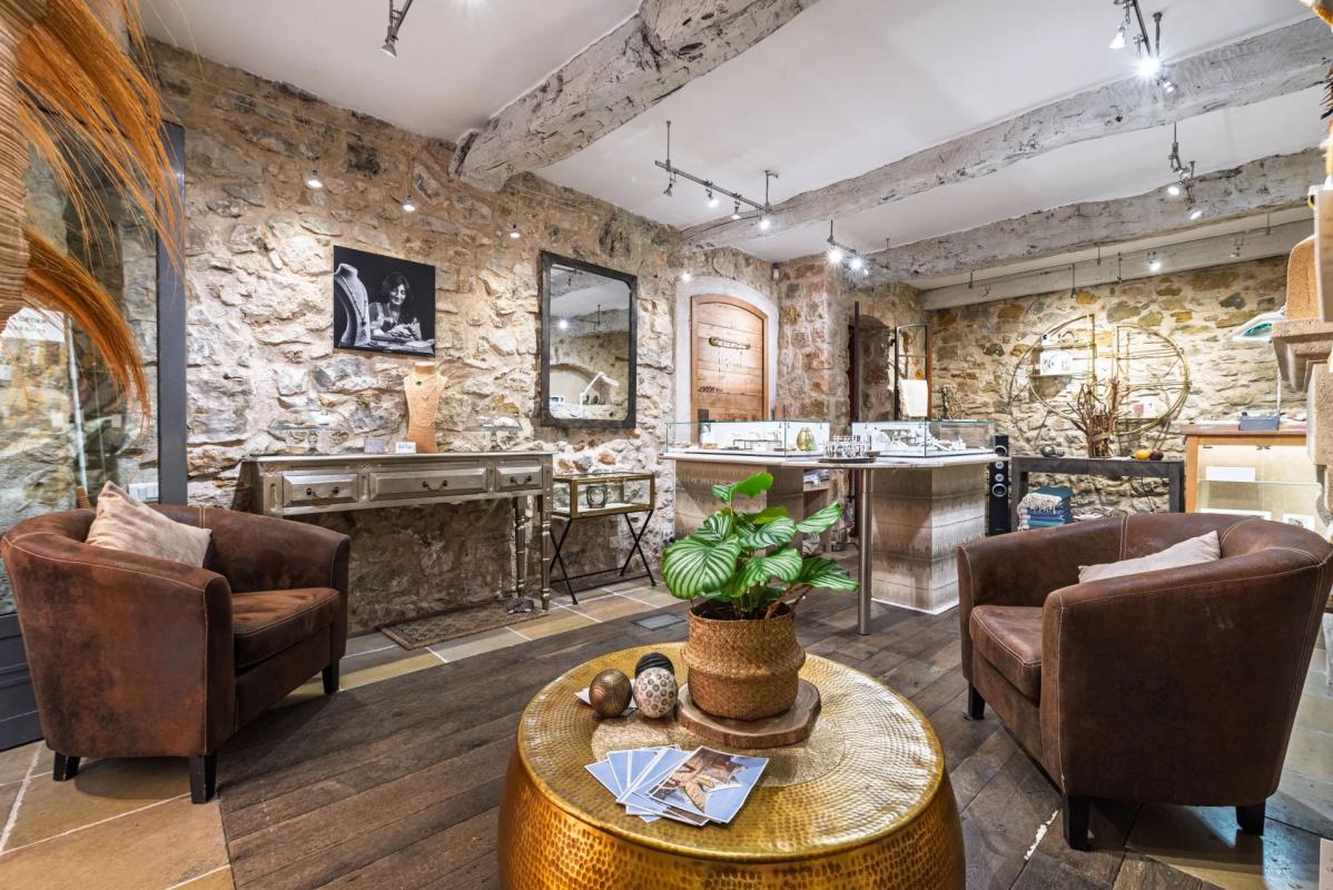 local commercial in Valbonne, Alpes-Maritimes, France – 12030367925