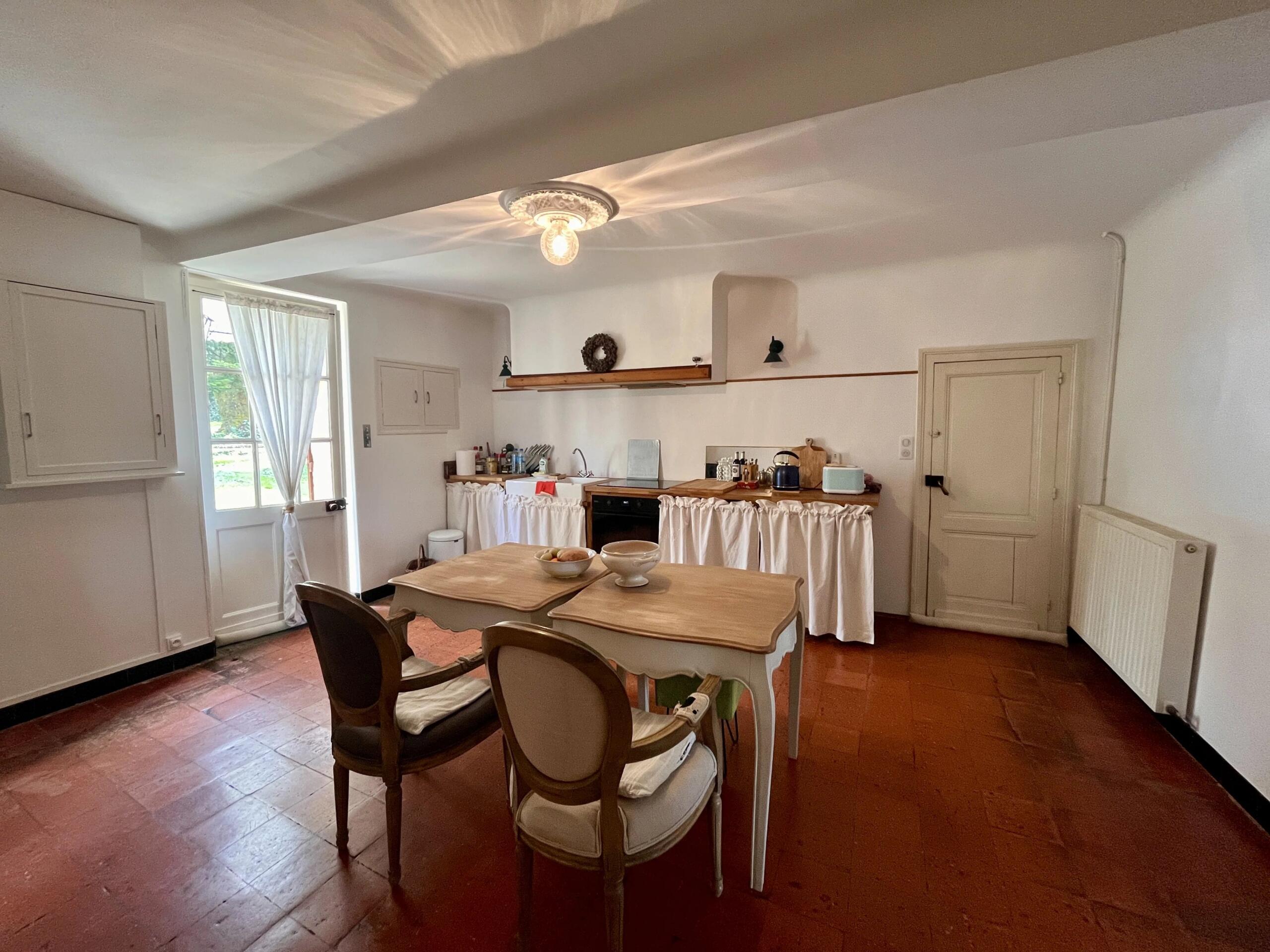 Charming Stone House with mature garden and woodlands, Aquitaine – France – BVI77310