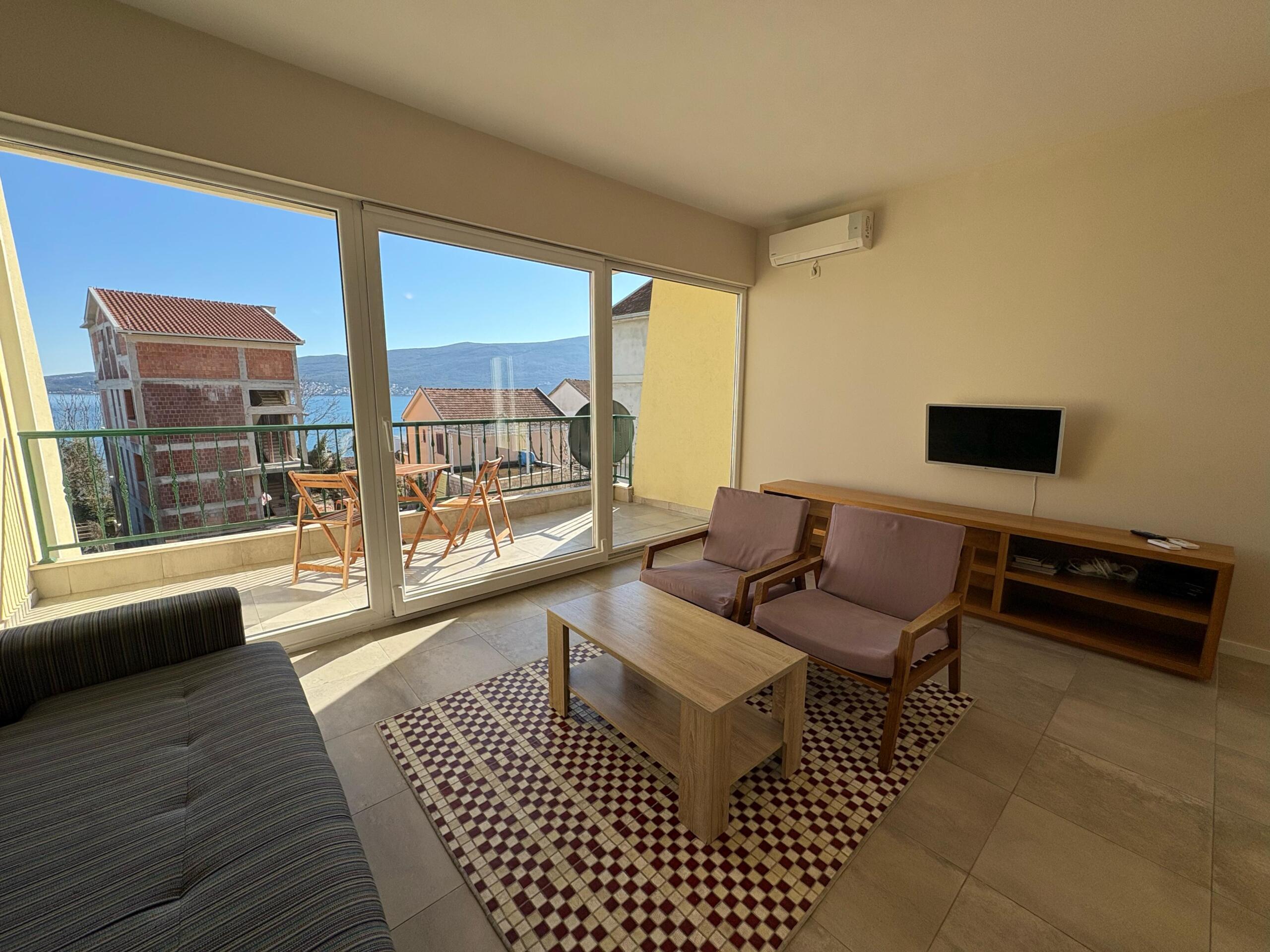 2 bedroom Apartment in Bijela, Montenegro – CMM52540