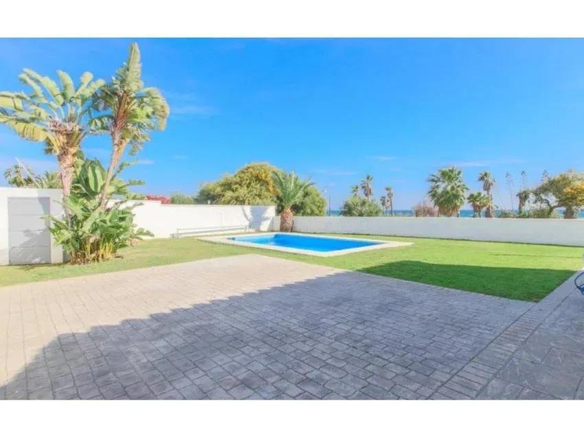 3 bedroom Villa in Estepona, Malaga, Spain – 428-04246P