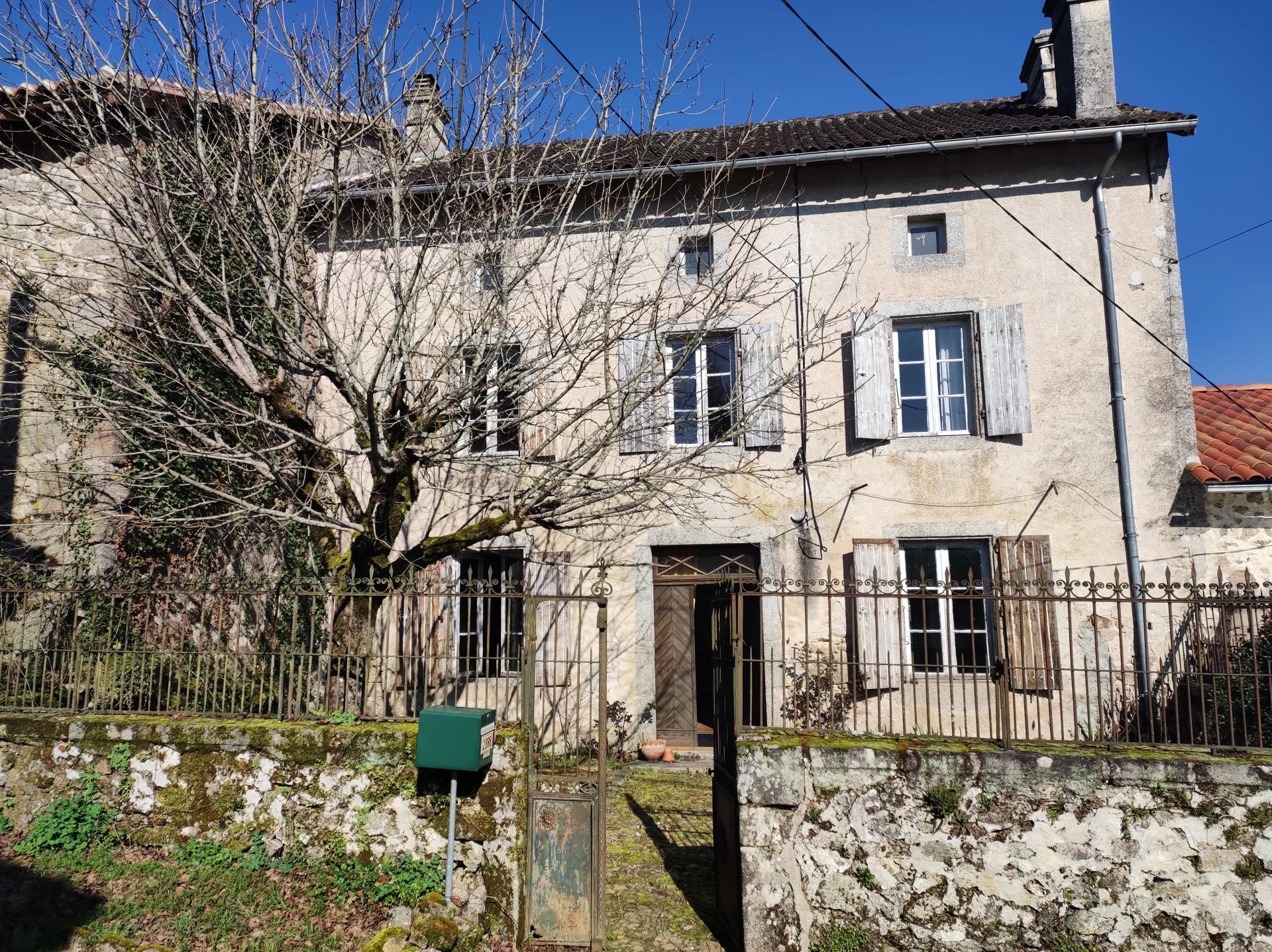 4 bed house to renovate, Aquitaine – France – BVI79380