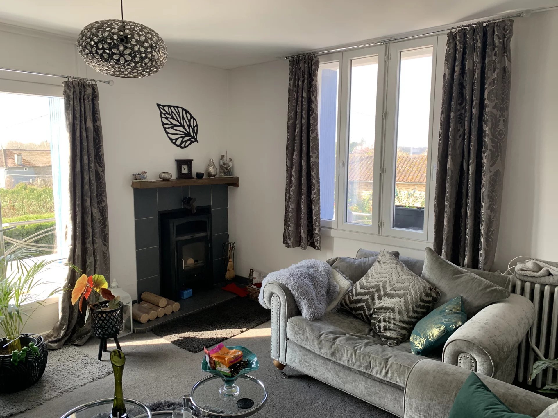 Stunningly Renovated Village-Edge Home with Pool and Gorgeous Gardens, Aquitaine – France – BVI70579