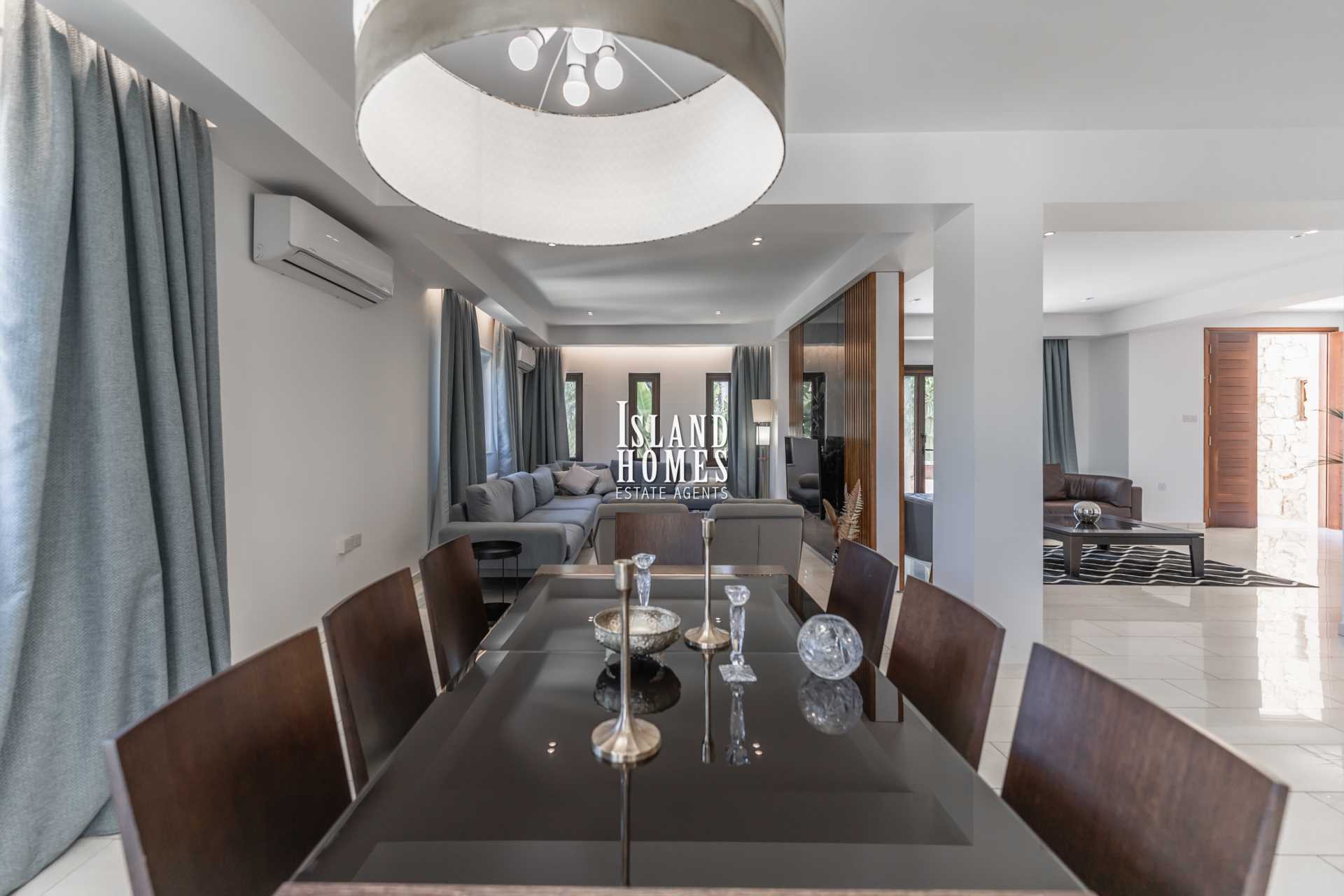 6 bedroom Detached in Deryneia, Famagusta, Cyprus – DeR184