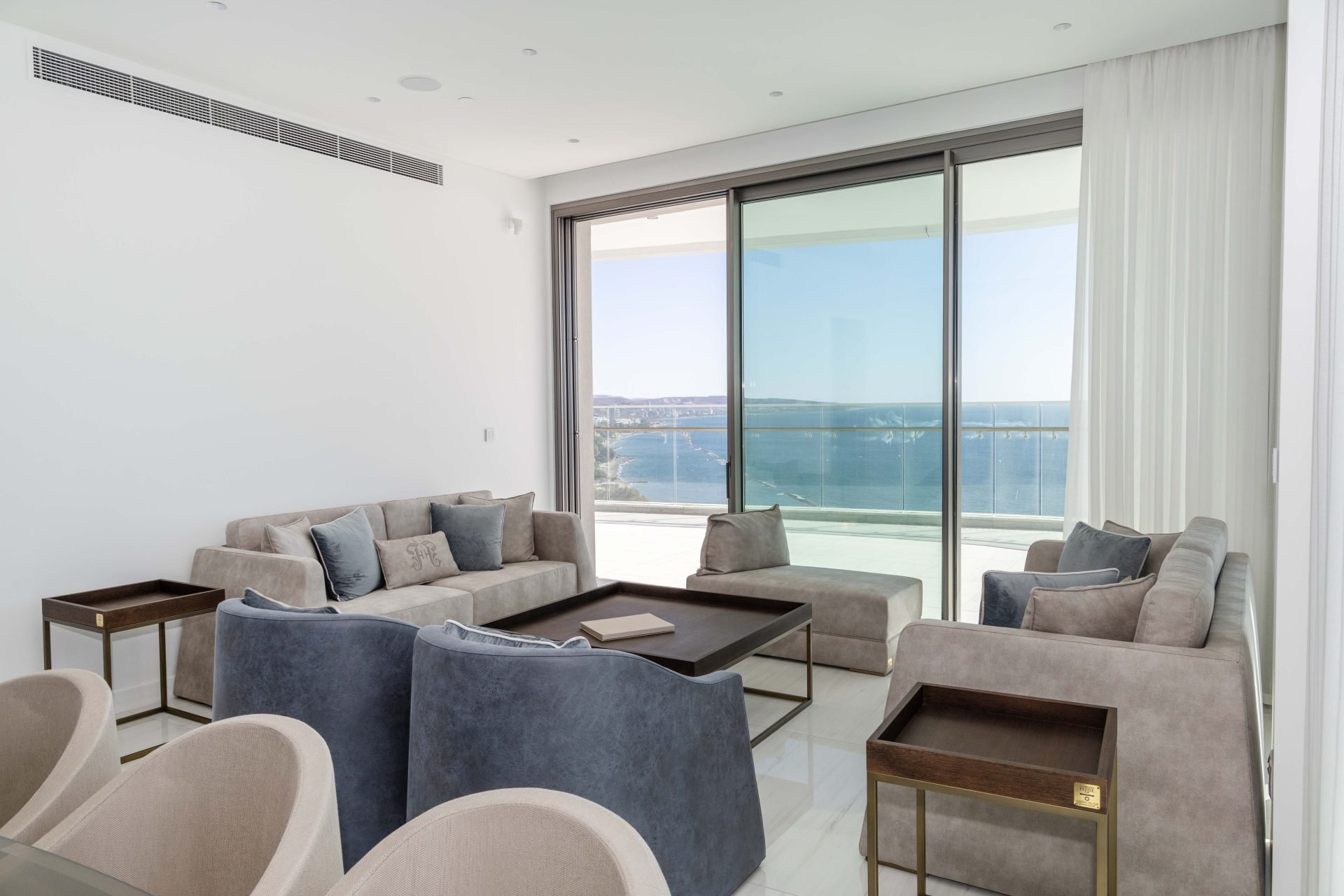 4 bedroom Apartments / Penthouses in Limassol, Cyprus – A-DEL-4-c2003