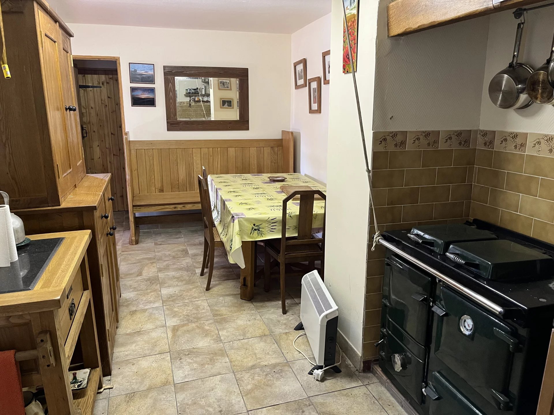 Traditional cottage in the heart of the countryside with barn and land, Limousin – France – BVI66974