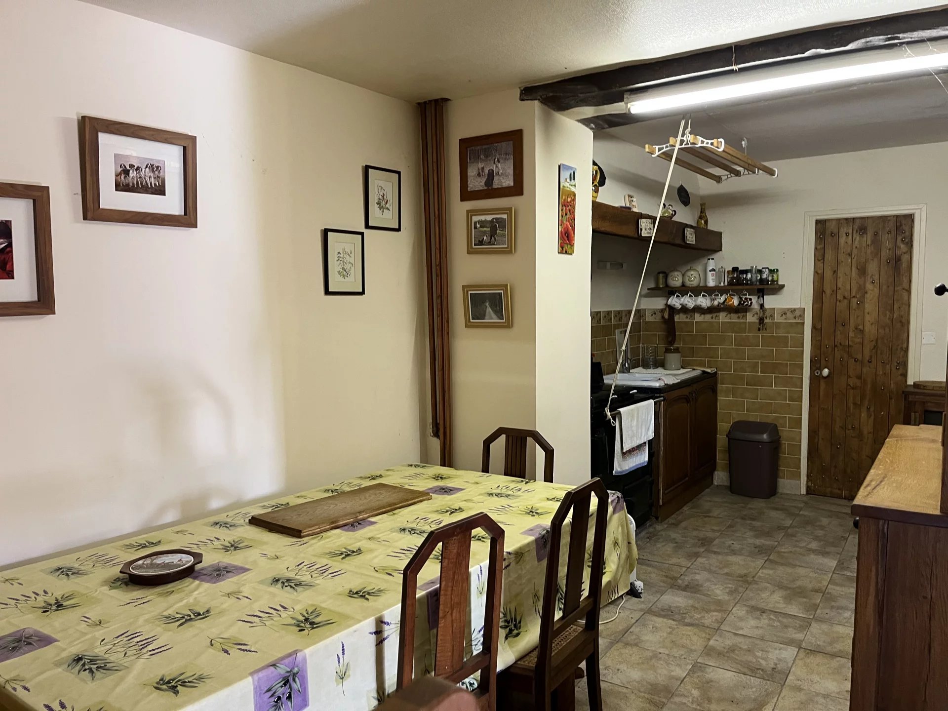 Traditional cottage in the heart of the countryside with barn and land, Limousin – France – BVI66974