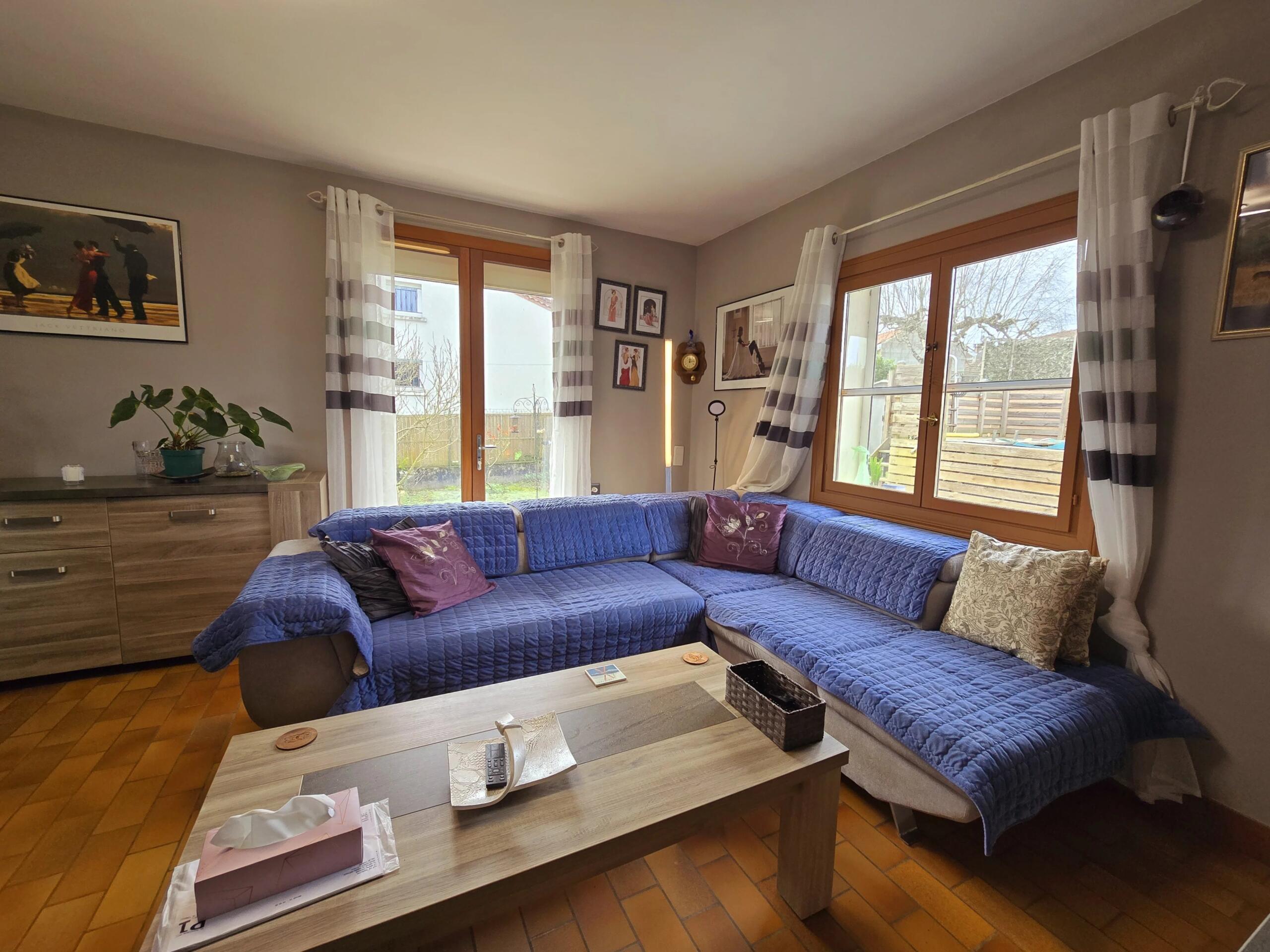 Two bedroom modern property with pool and garage, Aquitaine – France – BVI79815