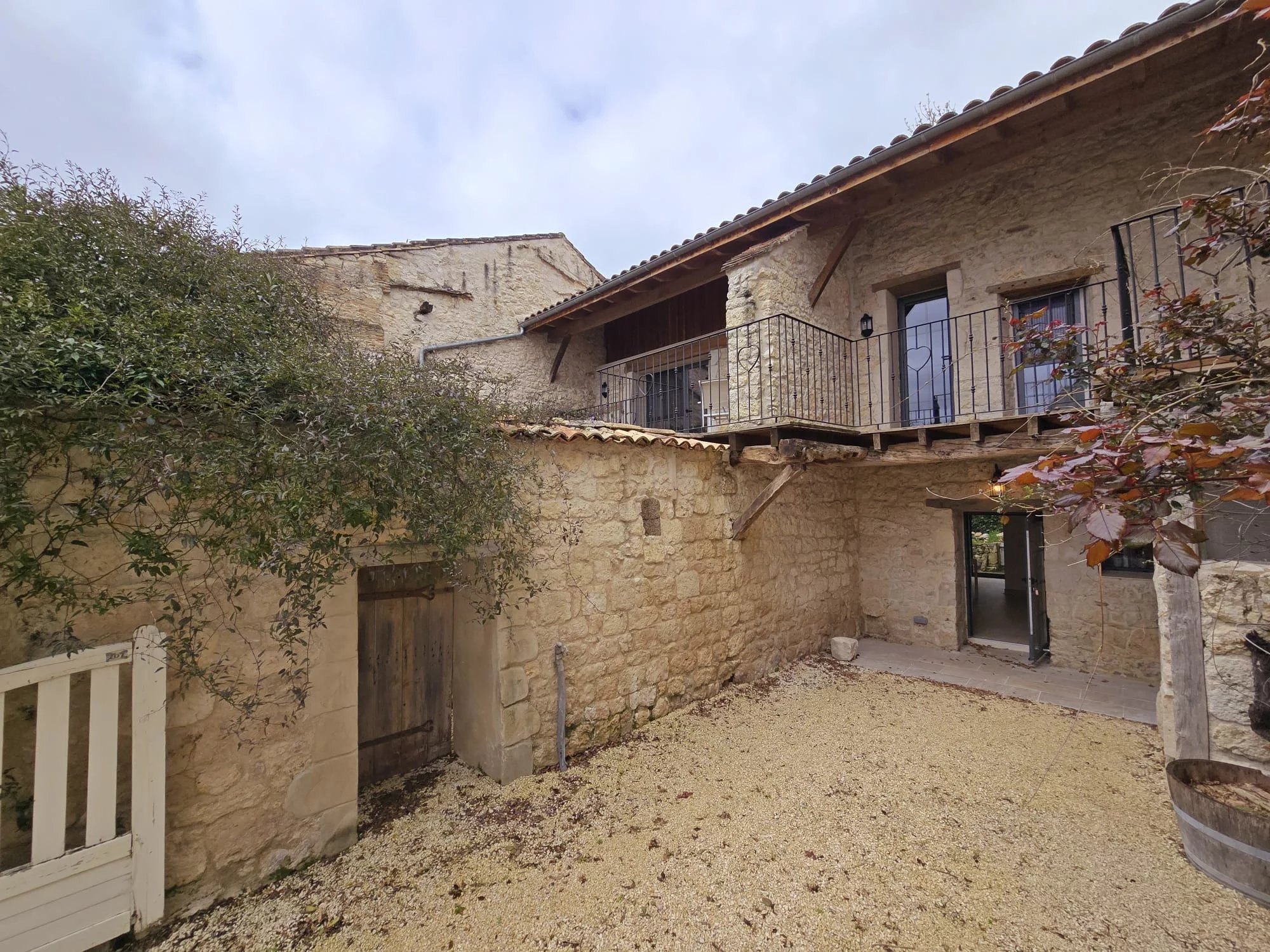 Charming stone townhouse with stylish interiors and sunny terrace near Eymet, Aquitaine – France – BVI79319