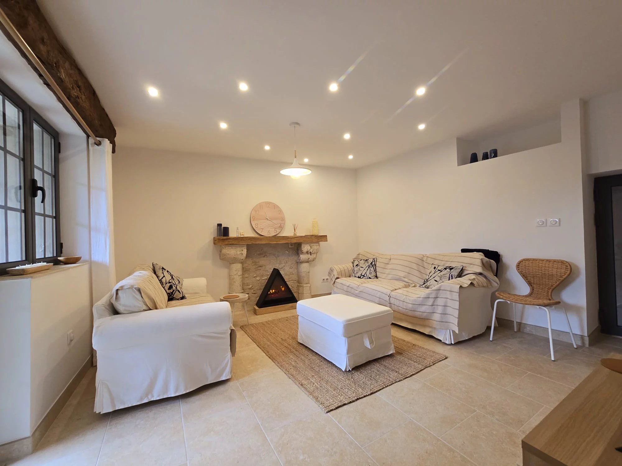 Charming stone townhouse with stylish interiors and sunny terrace near Eymet, Aquitaine – France – BVI79319