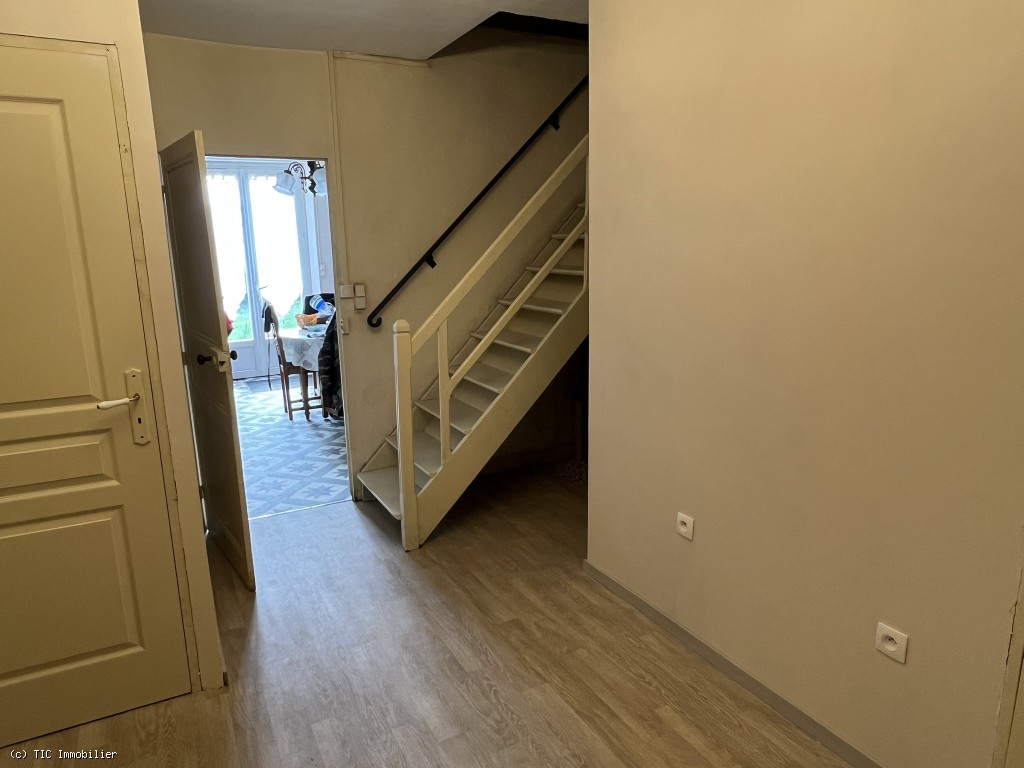 5 bedroom House in Ruffec, Charente, France – r7233