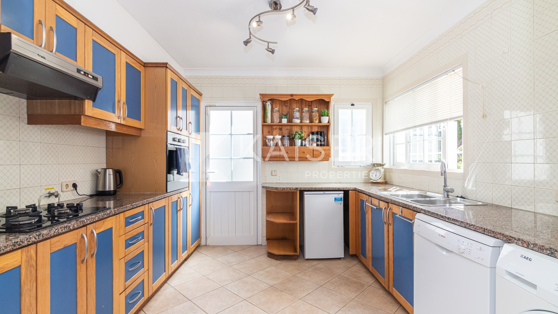 4 bedroom Villa house in Albufeira, Portugal – KP1075