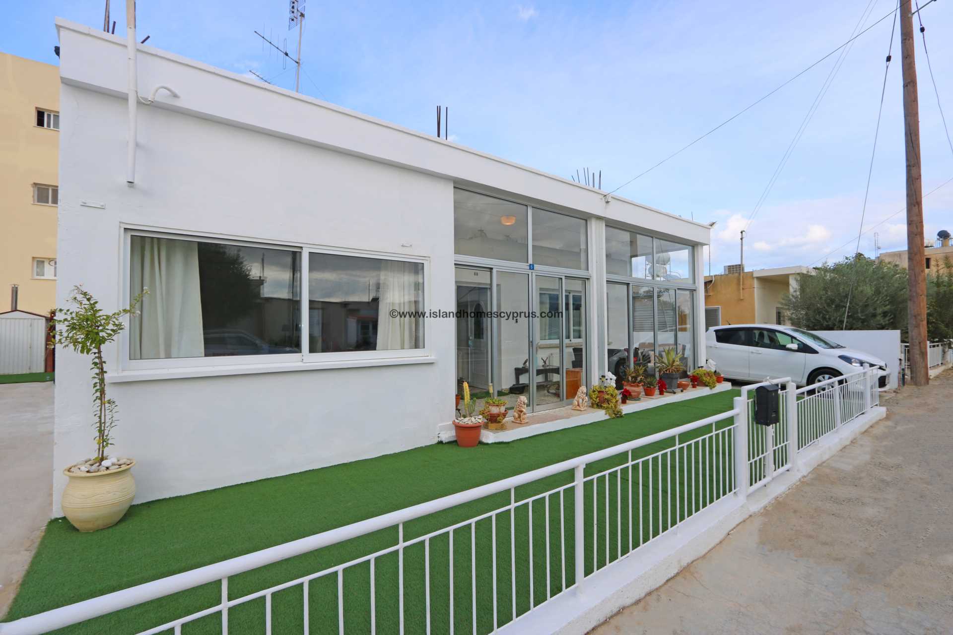 2 bedroom Bungalow in Deryneia, Famagusta, Cyprus – DeR178