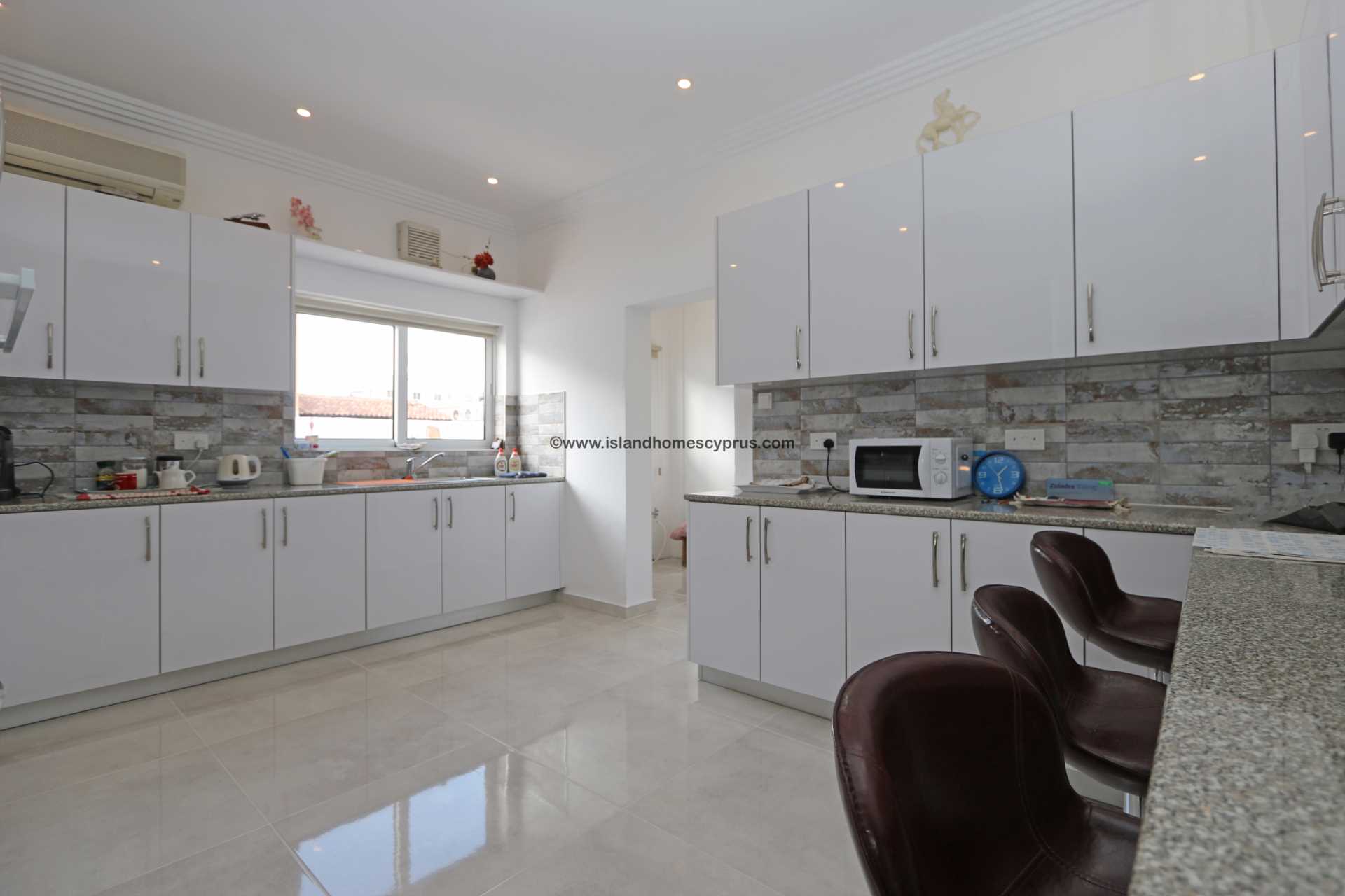 2 bedroom Bungalow in Deryneia, Famagusta, Cyprus – DeR178