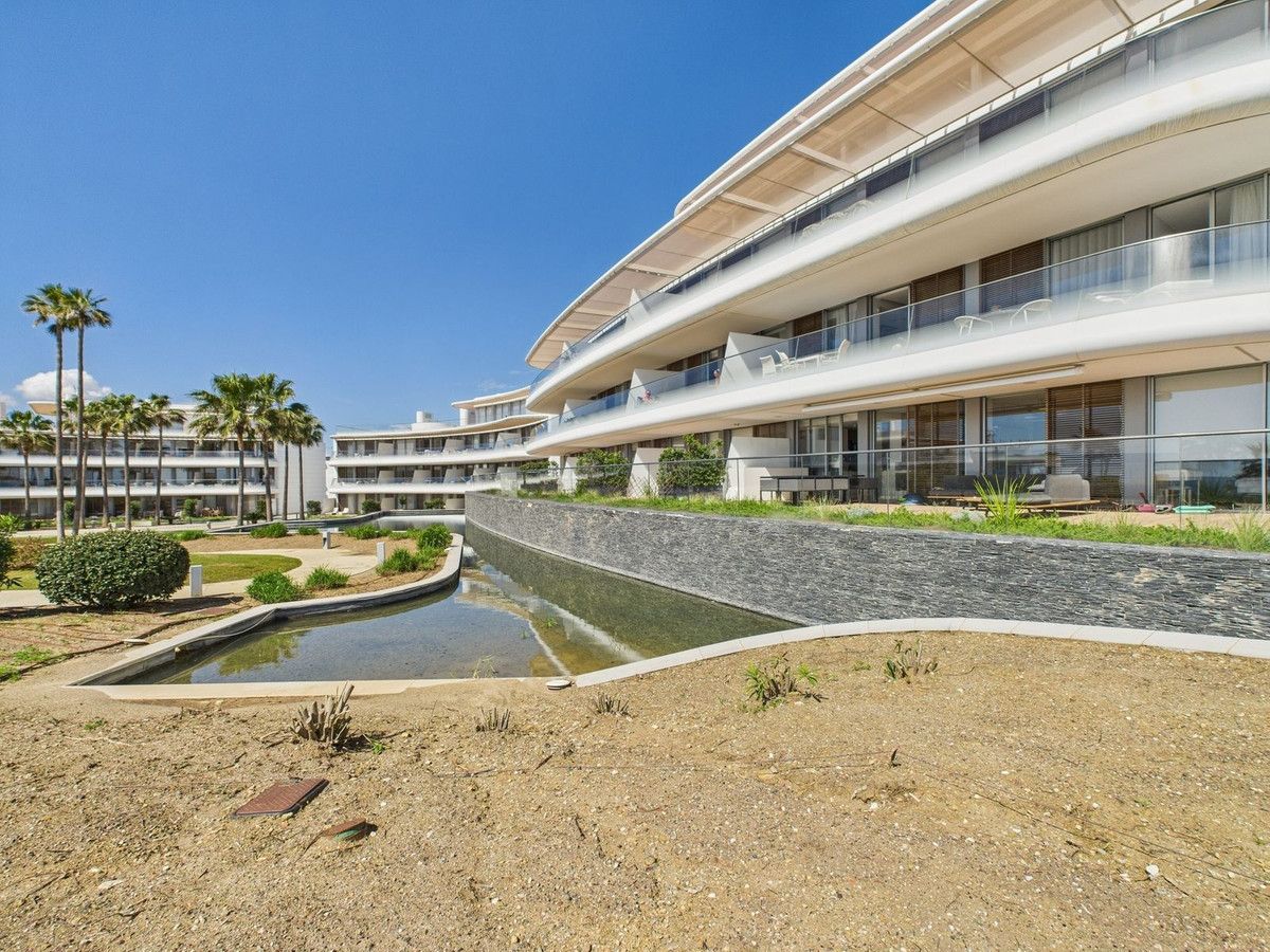 2 bedroom House in Estepona, Málaga, Spain – TSEA4974880