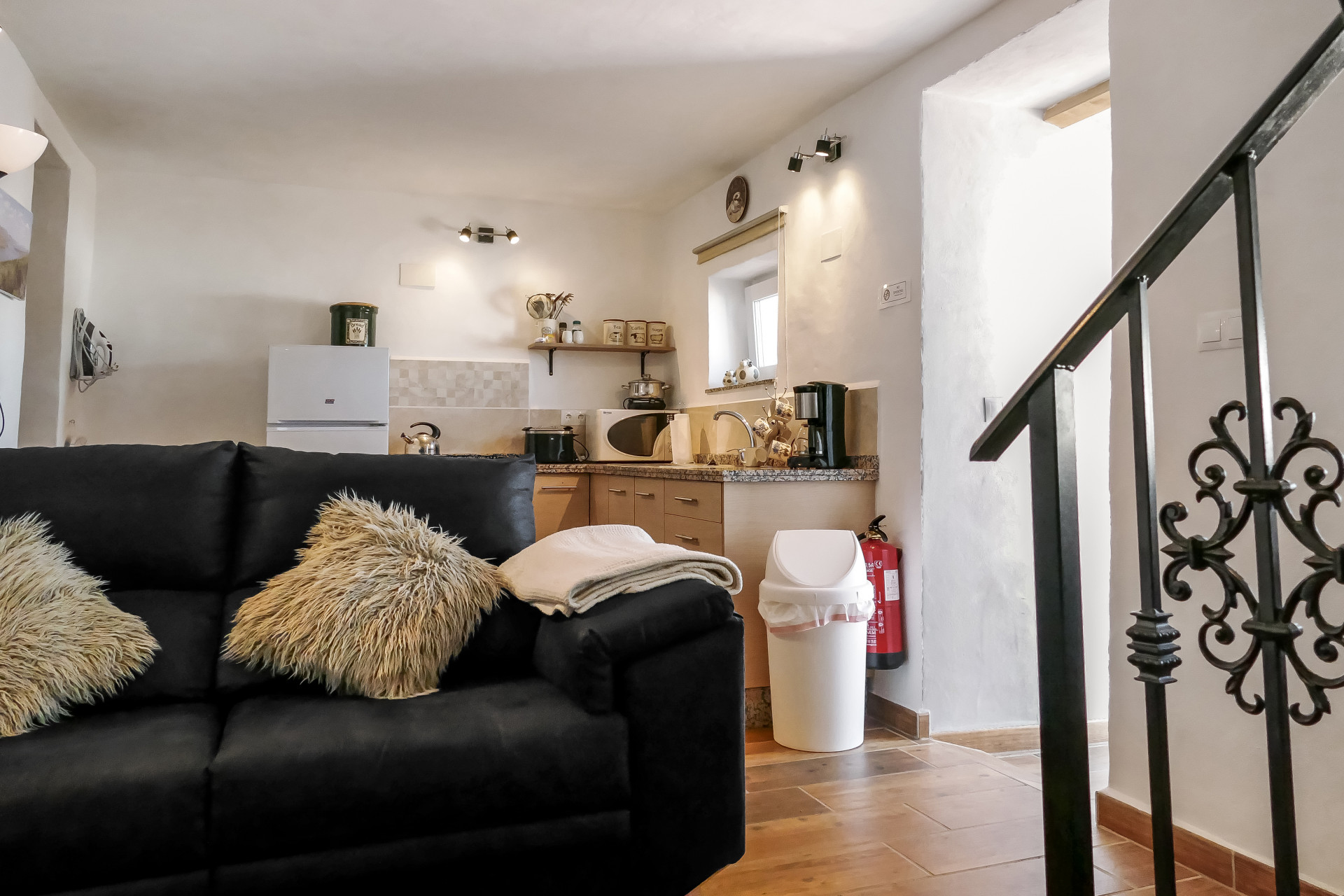 8 bedroom Semi Detached House in Iznajar, Cordoba, Spain – 428-04269P