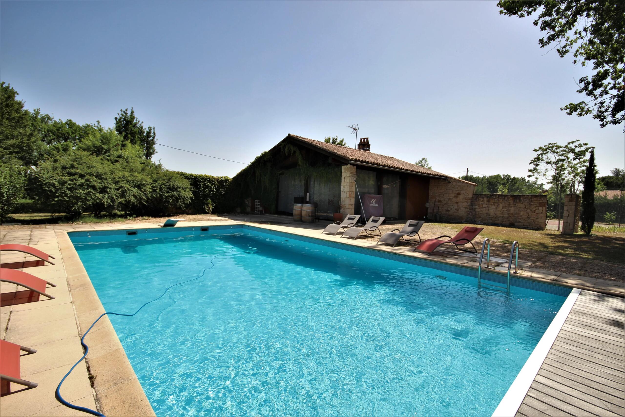 Contemporary stone house with guest house, pool and tennis court, Aquitaine – France – BVI65674